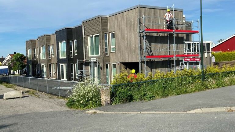 Stillas på bygg